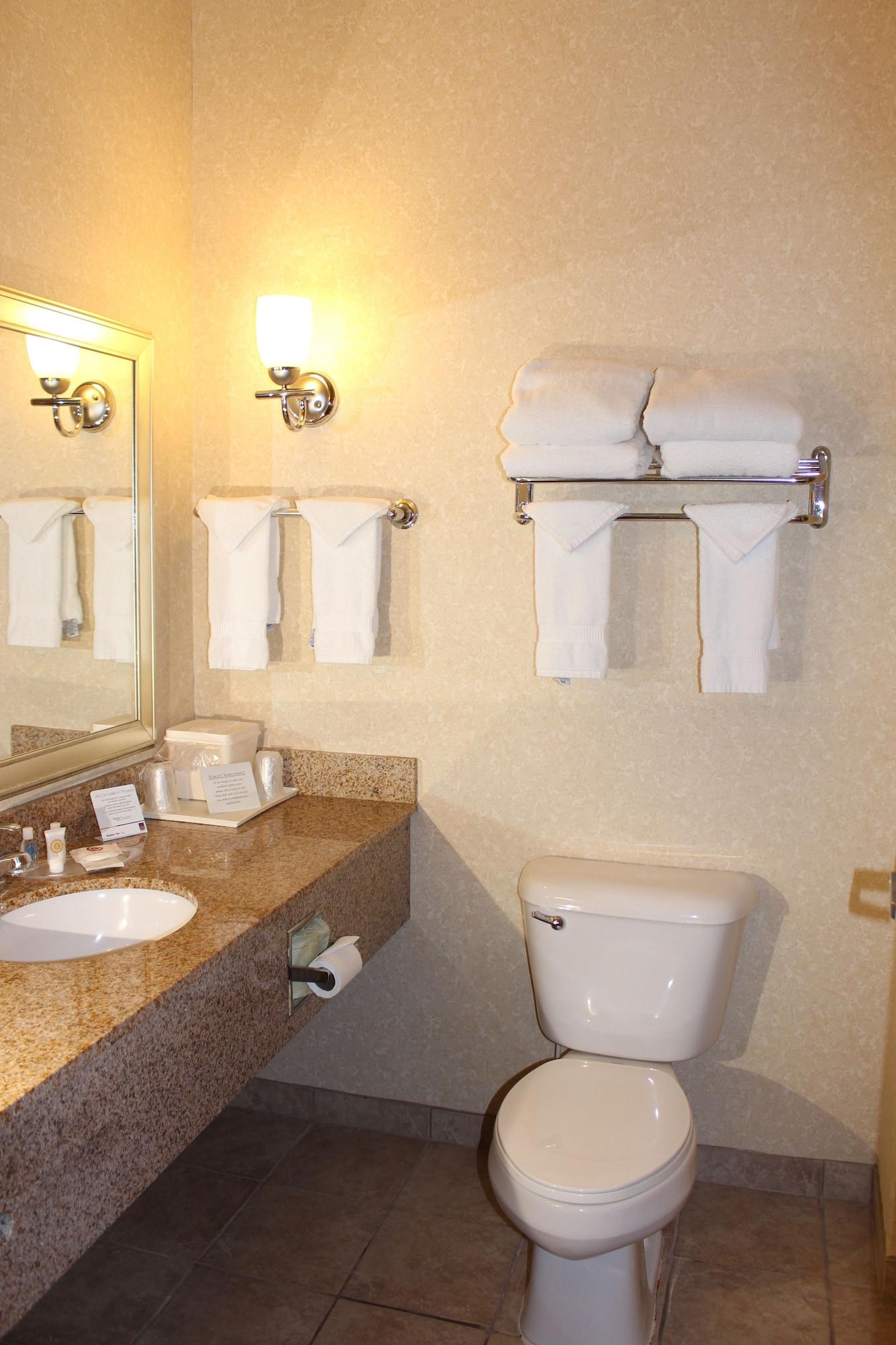 Comfort Suites Canton - Detroit Экстерьер фото