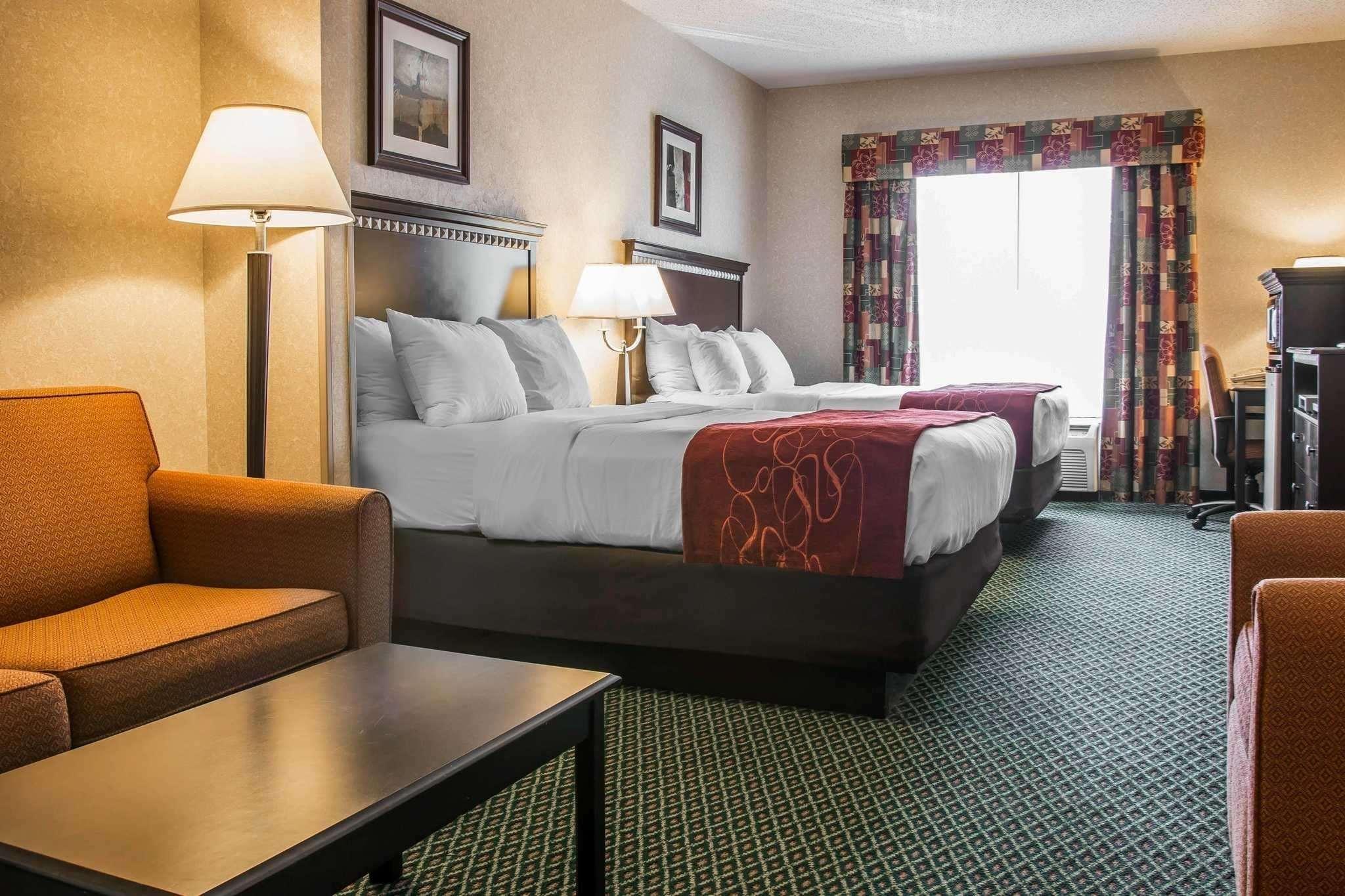 Comfort Suites Canton - Detroit Экстерьер фото