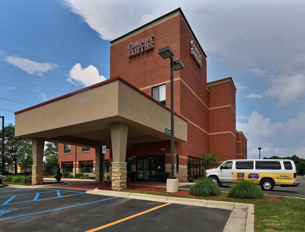 Comfort Suites Canton - Detroit Экстерьер фото
