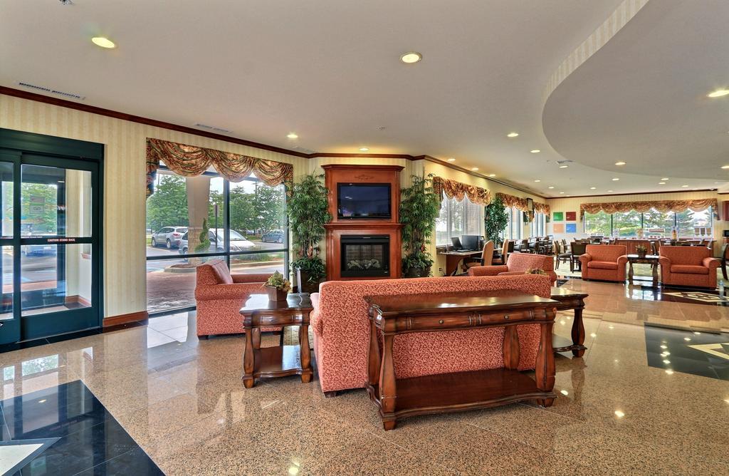 Comfort Suites Canton - Detroit Экстерьер фото