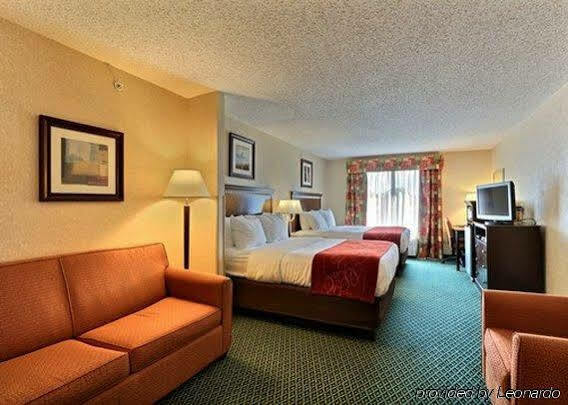 Comfort Suites Canton - Detroit Экстерьер фото