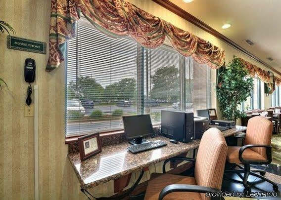 Comfort Suites Canton - Detroit Экстерьер фото